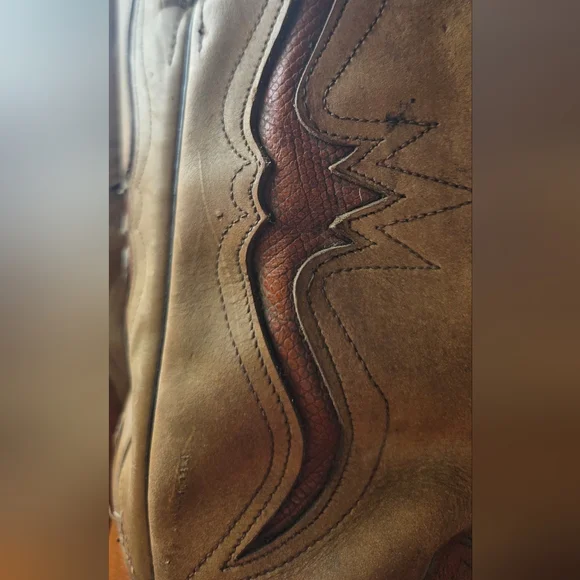 Vintage Frye Cowboy boots size 9B - Picture 11 of 15